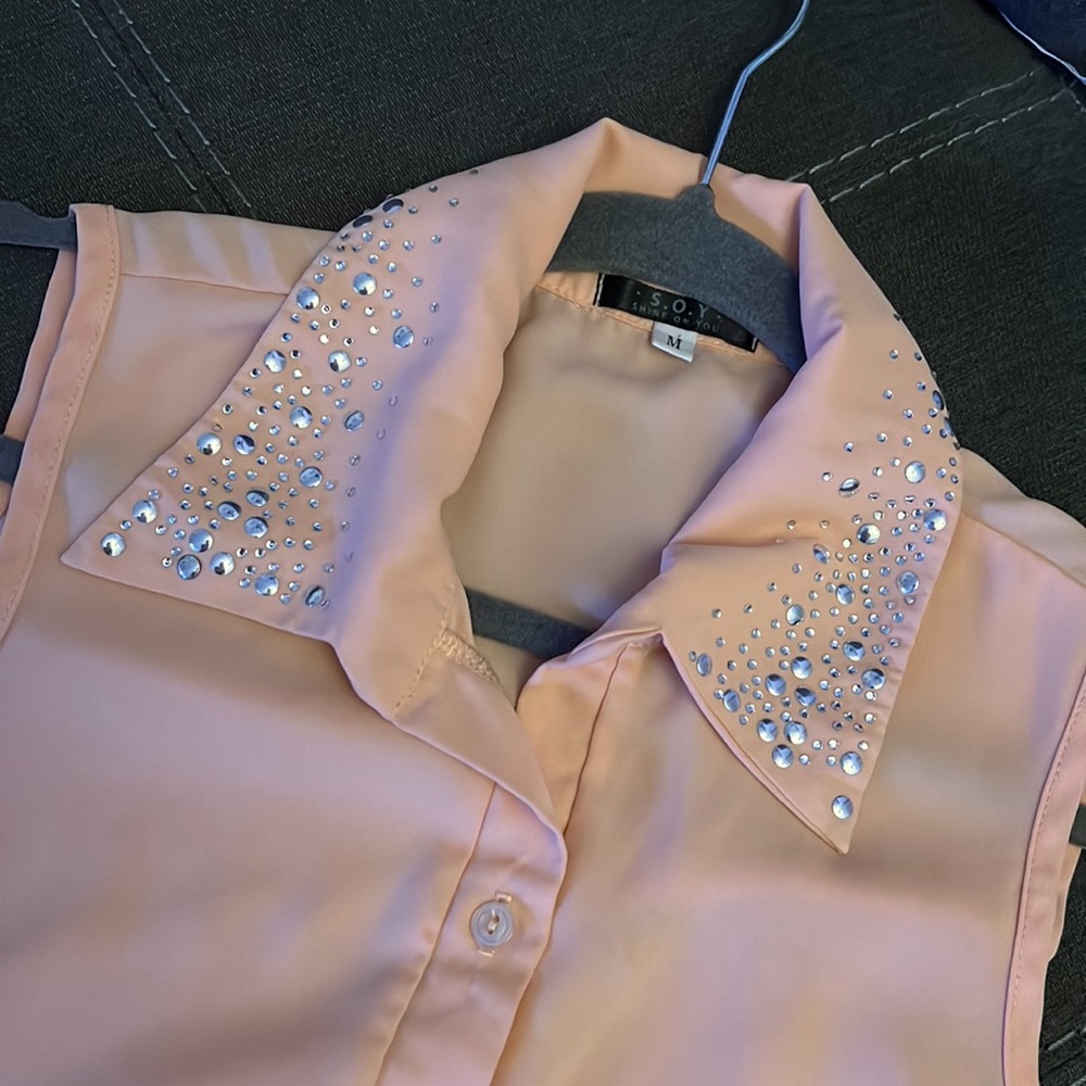 Button Up Tank-top - Picture 3 of 3